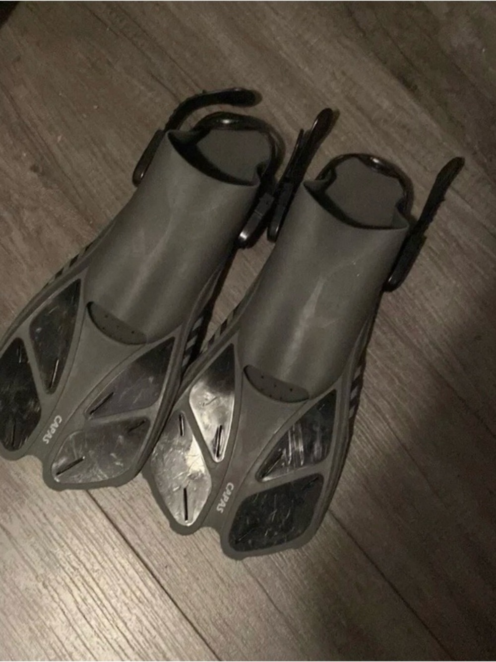 Men’s XL swim fins (as new )
